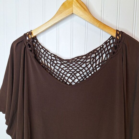 Cato Woman Size 22/24W Tunic Top Brown Crochet Back Neckline Relaxed Stretch - Picture 4 of 11